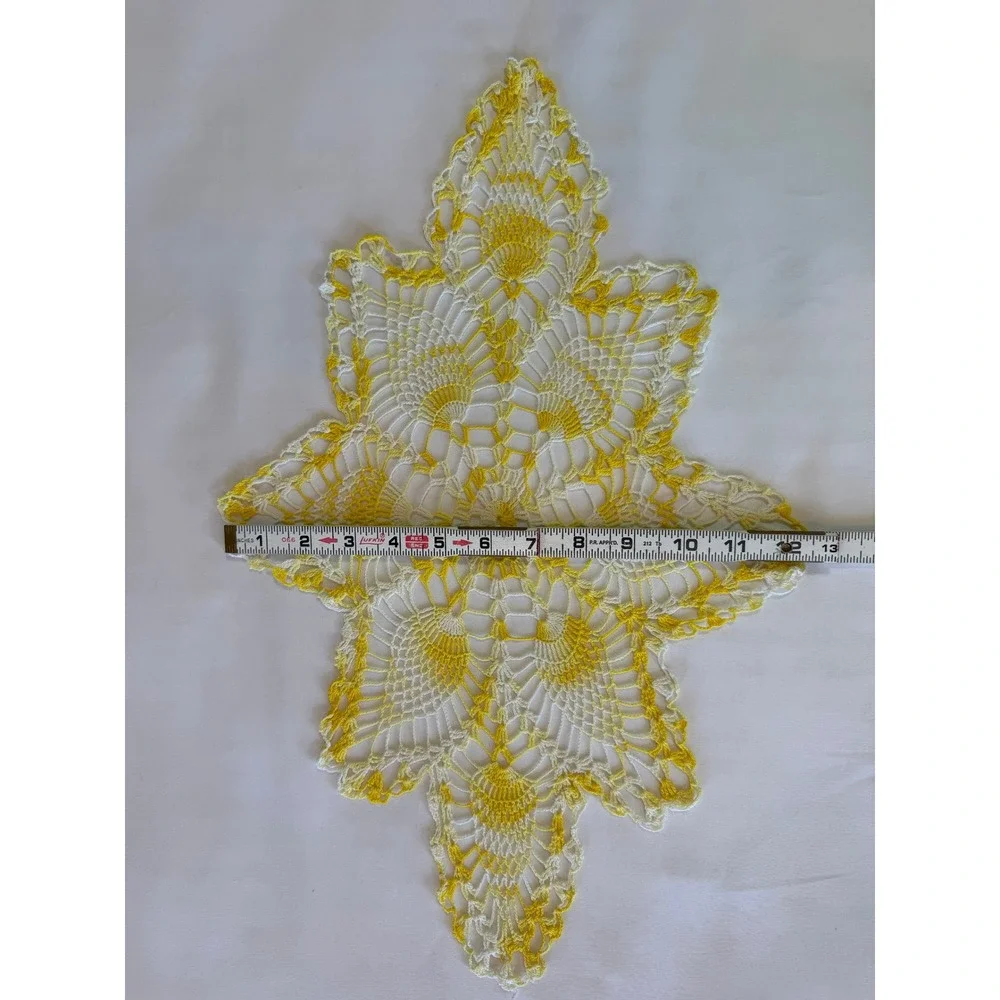 Vintage Hand Crochet Pineapple Doily Table Runner Yellow White Lace 19.5 Inch